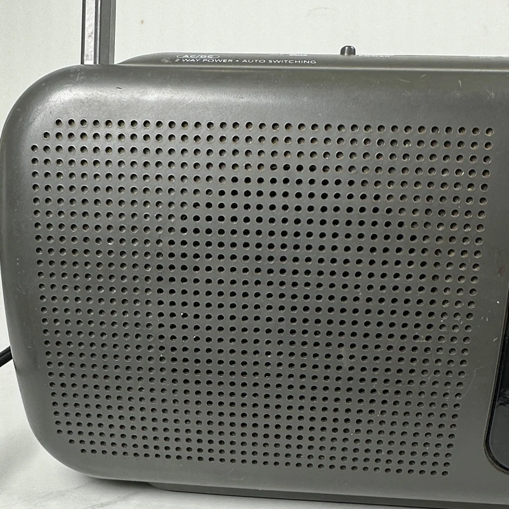 Vintage GE 2 Way power AM/FM Radio 24hourweather portable receiver TV sound 4b - Picture 3 of 15